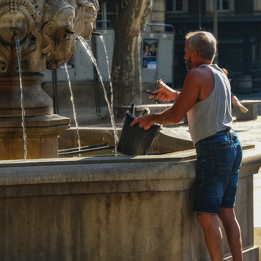 Angle Fountain, Carpentras - mytravellinglens.com