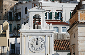 Atrani-0139-850-Clock